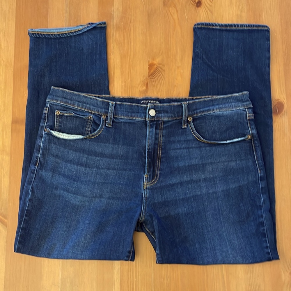 Lucky Brand - Mens Jeans - 223 Straight Blue Stretch - W38 L32